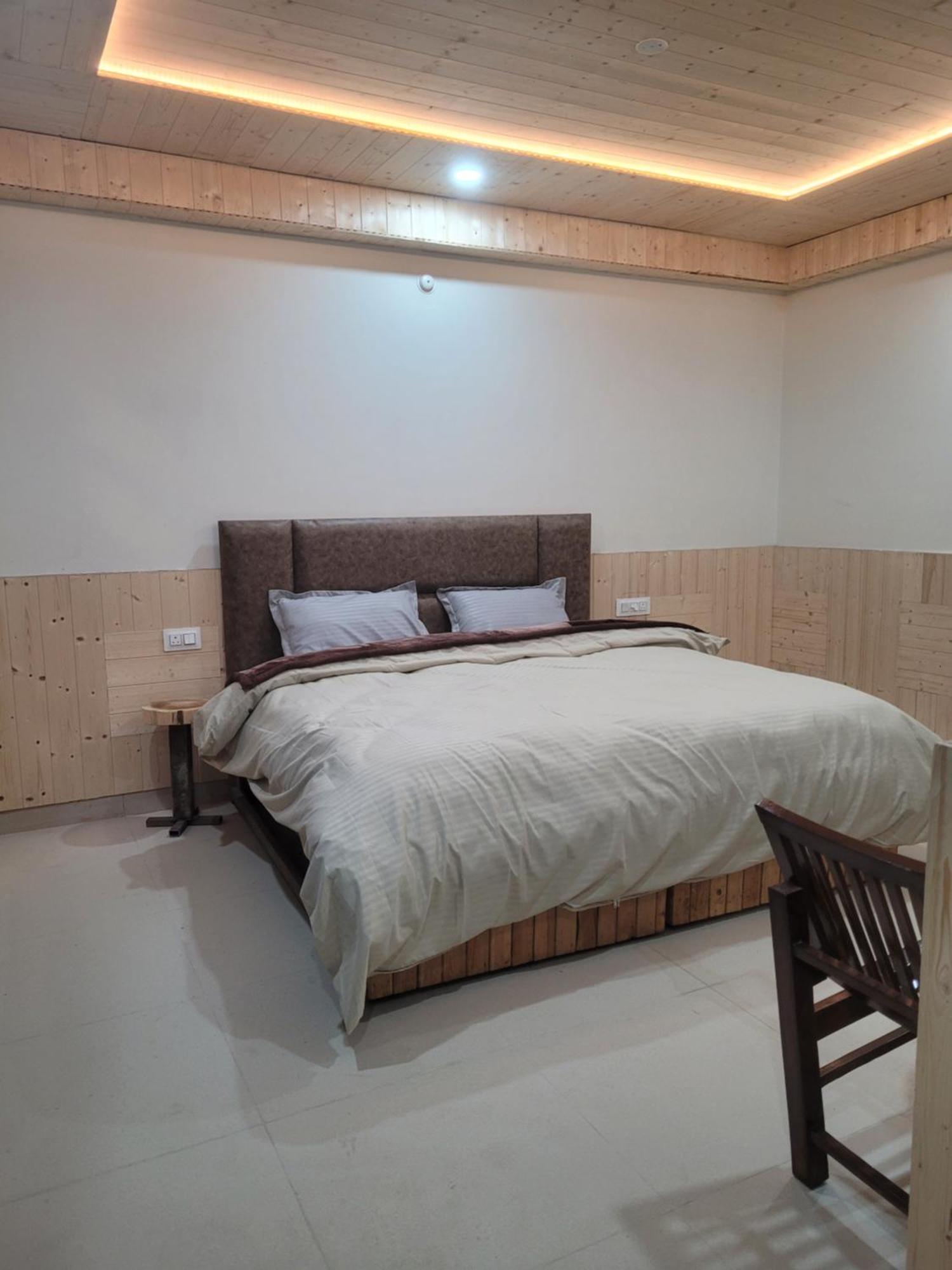 Whoopers Hostel Kasol Buitenkant foto