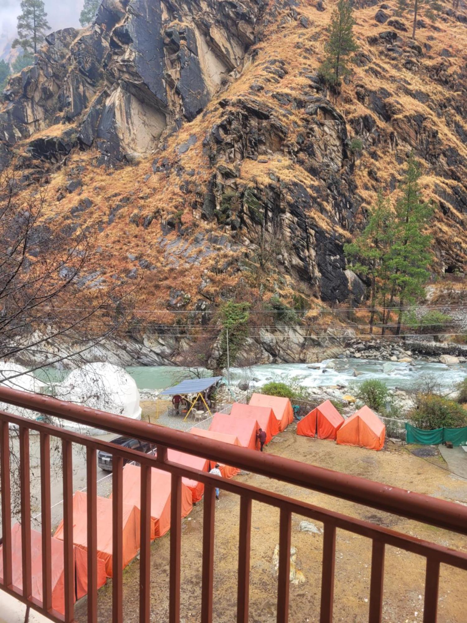 Whoopers Hostel Kasol Buitenkant foto