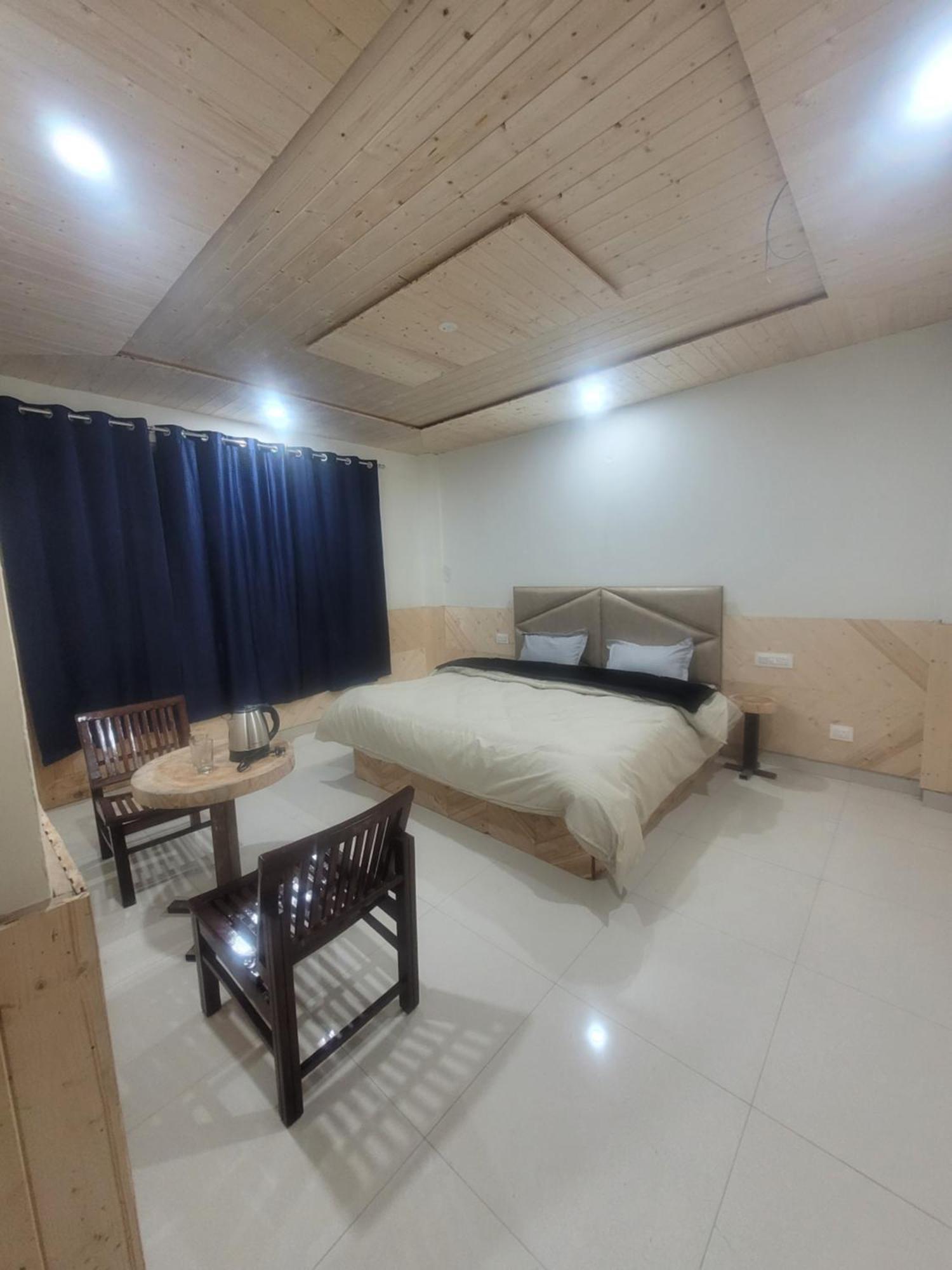 Whoopers Hostel Kasol Buitenkant foto